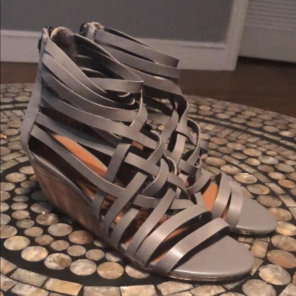 Brand new strapped sandal